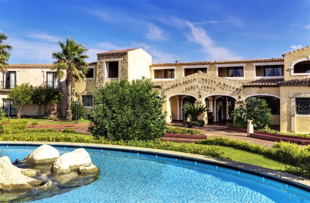COLONNA_RESORT_Entrance2.jpg