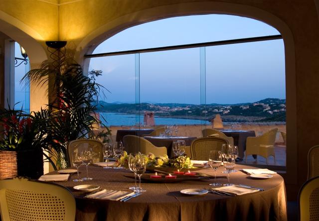 COLONNA RESORT HOTEL restaurace.jpg