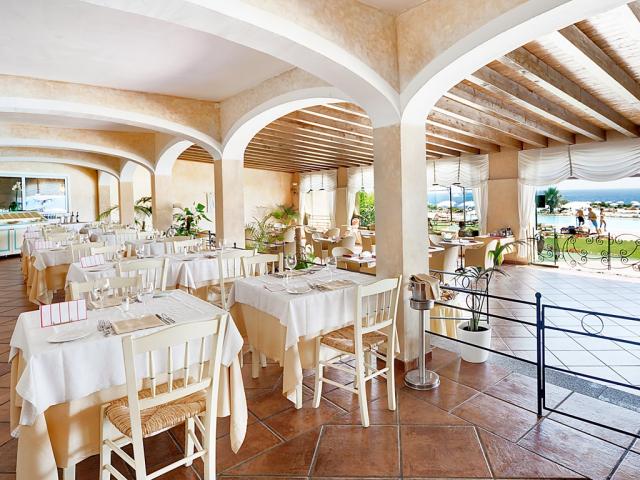 COLONNA_RESORT_restaurace_Pagoda.jpg