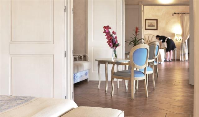 COLONNA_RESORT_imperial_suite.jpg