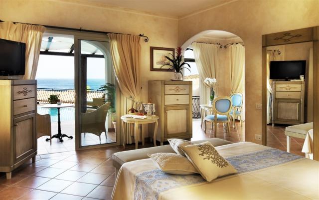 COLONNA RESORT HOTEL suite.jpg