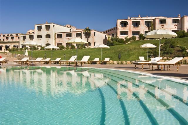 COLONNA_RESORT_Pool Area_2.jpg