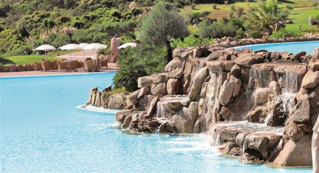COLONNA_RESORT_Pool Area_3.jpg
