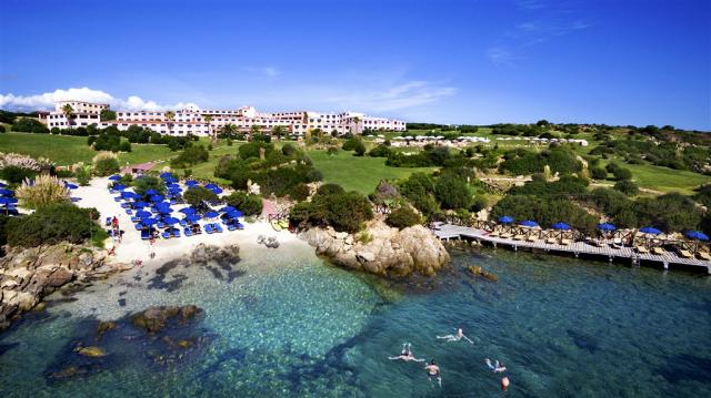 COLONNA_RESORT_Beach_2.jpg