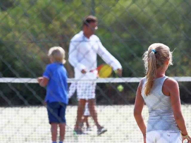 COLONNA_COUNTRY & SPORTING_CLUB_tenis.jpg