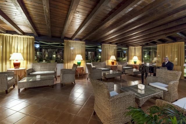 GRAND_HOTEL_CAPO_TESTA_piano1_bar.jpg