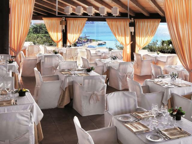 GRAND_HOTEL_CAPO_TESTA_restaurace_Pagoda.jpg