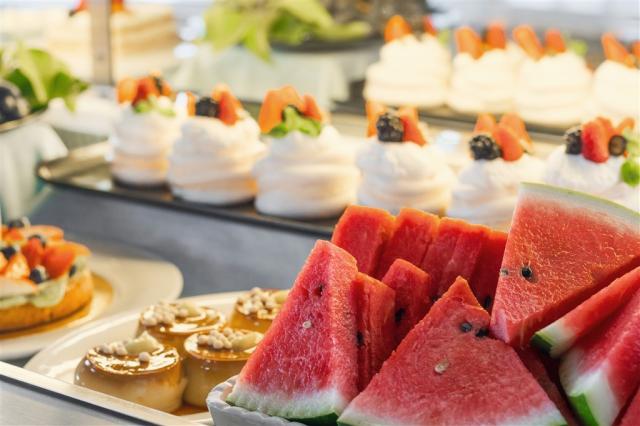 Buffet Lunch 3_CT.jpg