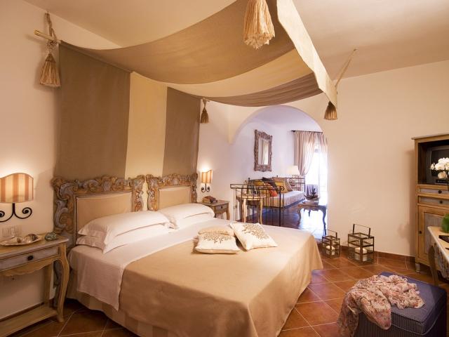 GRAND_HOTEL_CAPO_TESTA_pokoj2.jpg