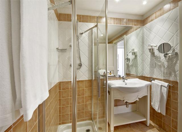 GRAND_HOTEL_CAPO_TESTA_Bagno2_CT.jpg