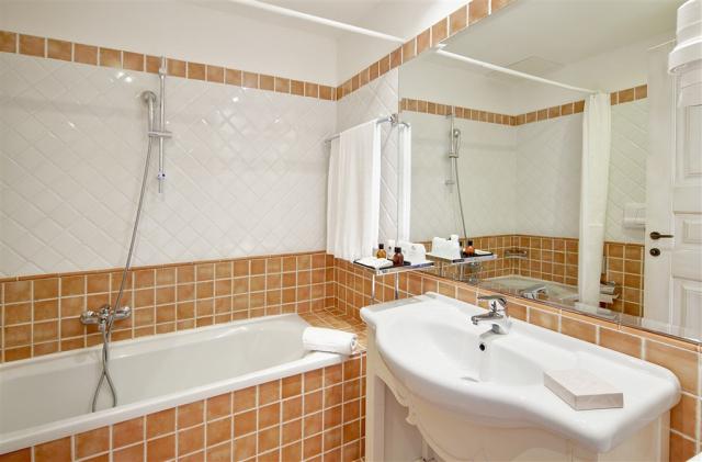 GRAND_HOTEL_CAPO_TESTA_Bagno3_CT.jpg