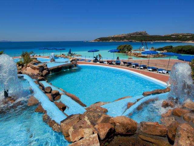 GRAND_HOTEL_CAPO_TESTA_bazeny.jpg