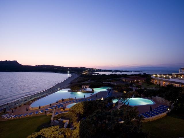 GRAND_HOTEL_CAPO_TESTA_vecerni1.jpg