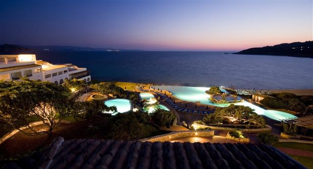 GRAND_HOTEL_CAPO_TESTA_Overviewnight2.jpg