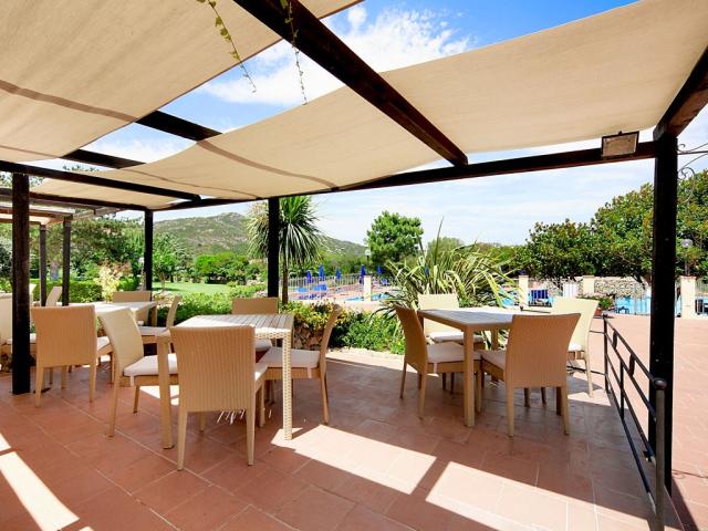 COLONNA_BEACH_HOTEL_MARINELLA_bar.jpg