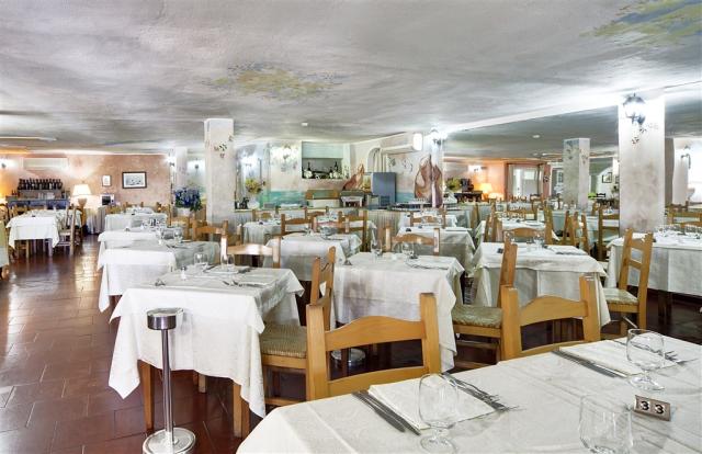 COLONNA_BEACH_HOTEL_MARINELLA_Ristorante21.jpg