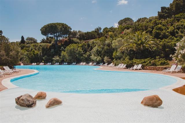 5_Mirto_piscina_social_RGB_N.jpg