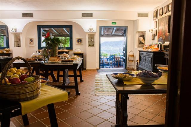 BREAKFAST ROOM.jpg