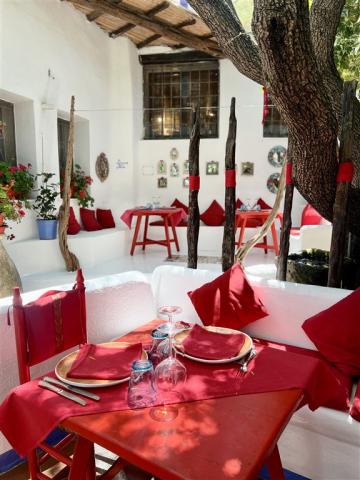 CORTILETTO ROSSO.jpg