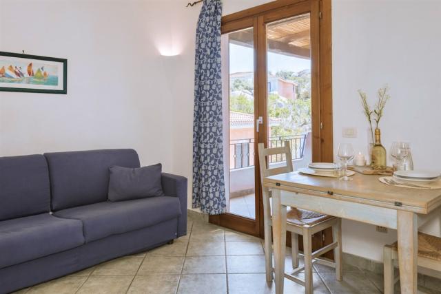 Isstravel GreenVillage soggiorno Bilo4.jpg