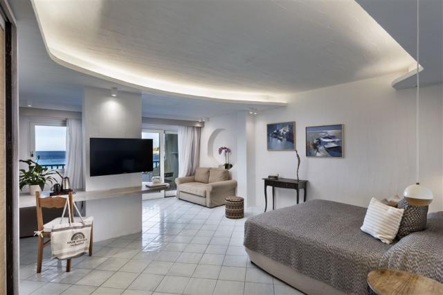 Junior Suite Deluxe Sea View.jpg