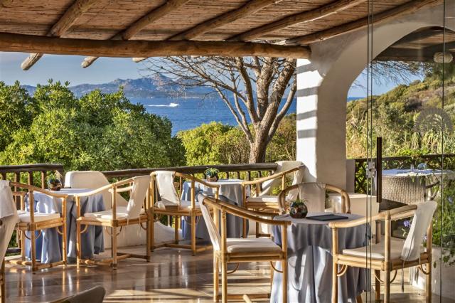 Bisaccia bar terrace 2.jpg
