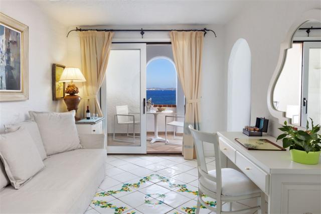 Bisaccia j.suite SV main building 3.jpg
