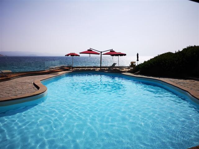 Piscina 1 FV.jpg