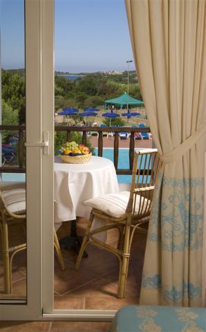 COLONNA_DU_GOLF_DU Golf_CameraSuperior_Balcony.jpg