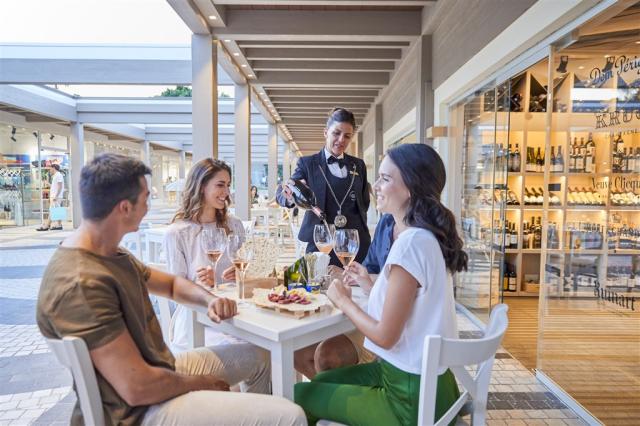 Winebar_Tyson_20192.jpg