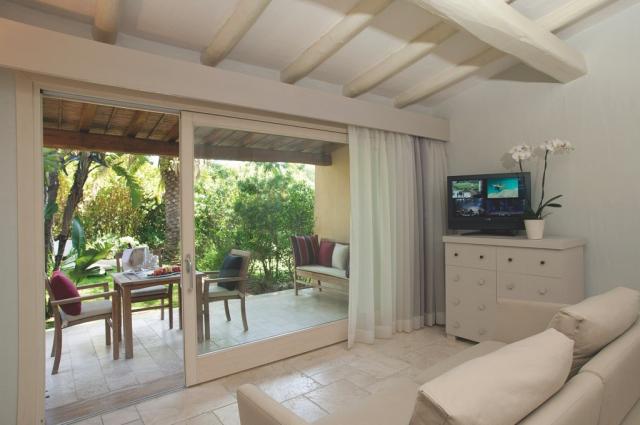 FVR_2_Deluxe_Bungalow.jfif