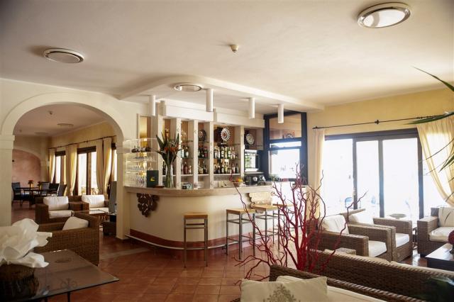 Bar & lounge1.jpg