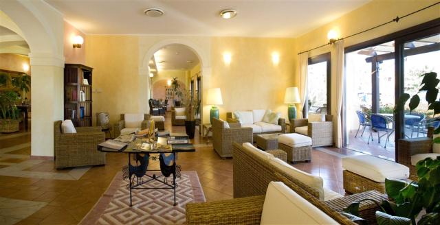 Lantana Hotel & Residence_003.jpg