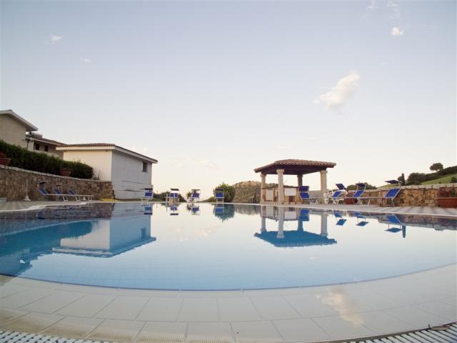 foto piscina.jpg