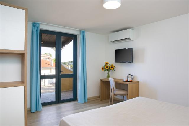 Junior Suite Sea View- Veranda (4).JPG
