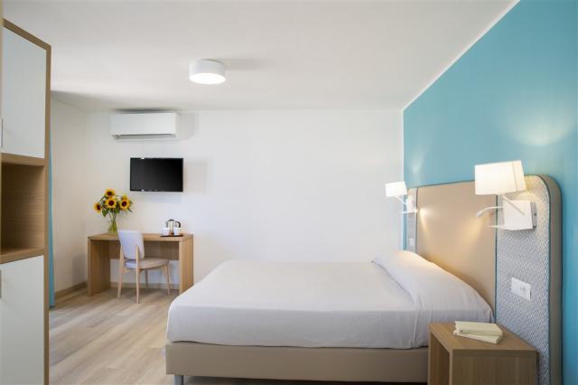 Junior Suite Sea View- Veranda (6).JPG