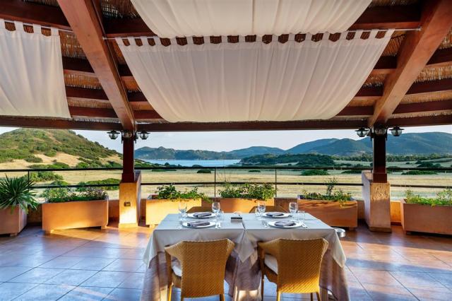 sant_elmo_beach_hotel_restaurant_ristorante_belvedere_sardegna.