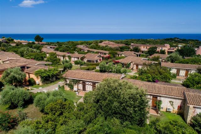 sant_elmo_beach_hotel_sardegna_sardinia_mare_sea.jpg