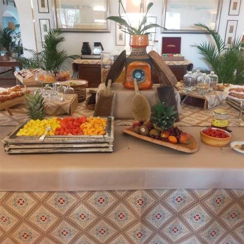Buffet colazione frutta.jpeg