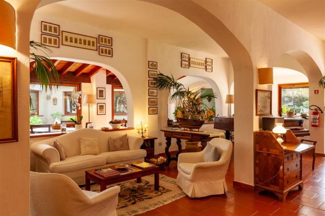 hotel-nora-club-spa-sardegna-hall-gallery-11.jpg