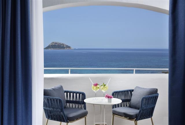 VOI_Colonna_Village_Superior_Room_big2924.jpg
