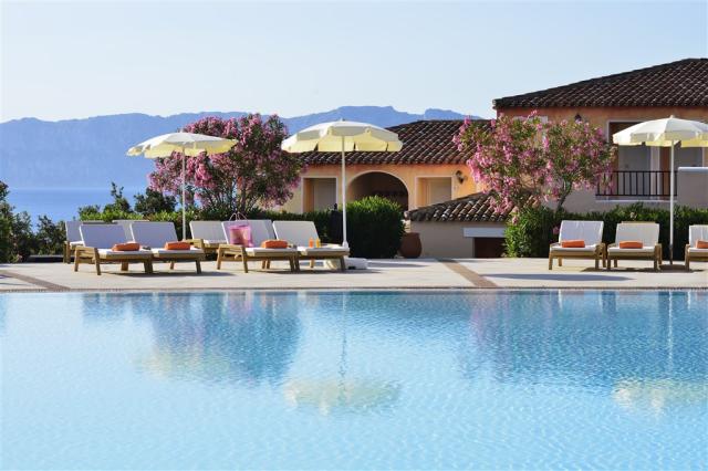VOI_Colonna_Village_Pool_big2827.jpg