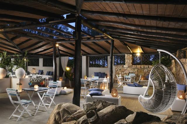 VOI_Colonna_Village_Beach_Bar_big2936.jpg