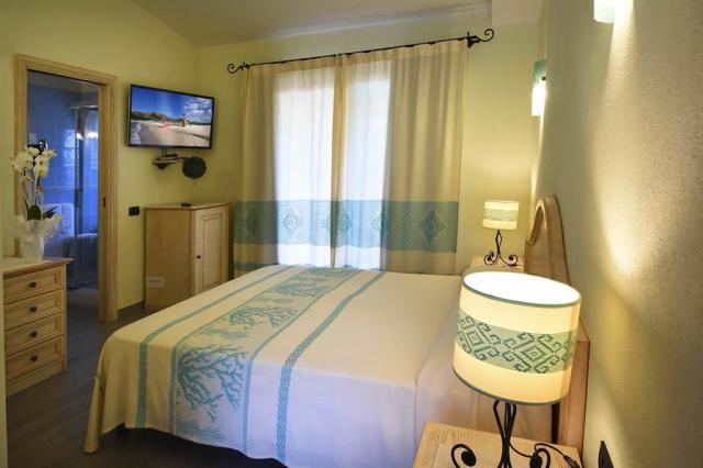 hotelsugiganti-hotelvillasimius3sardegna.jpg