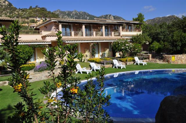 piscina-hotelsugiganti9.jpg[1].jpg