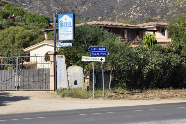 hotelsugiganti-sardegna1.jpg[1].jpg