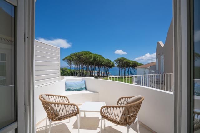 Felix Hotels_La Coluccia_Camera-Deluxe-vista.png