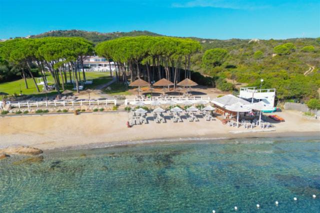 Felix Hotels-La Coluccia-La Spiaggia (2).png