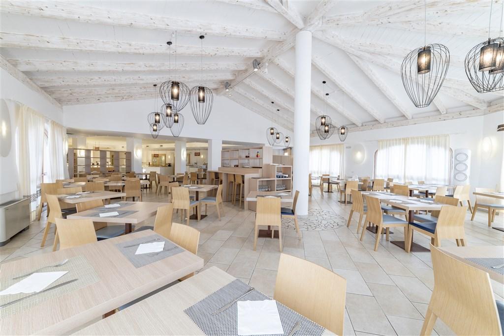 JANNA_E_SOLE_tavoli_buffet1.jpg