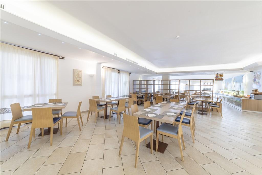 JANNA_E_SOLE_tavoli_buffet3.jpg